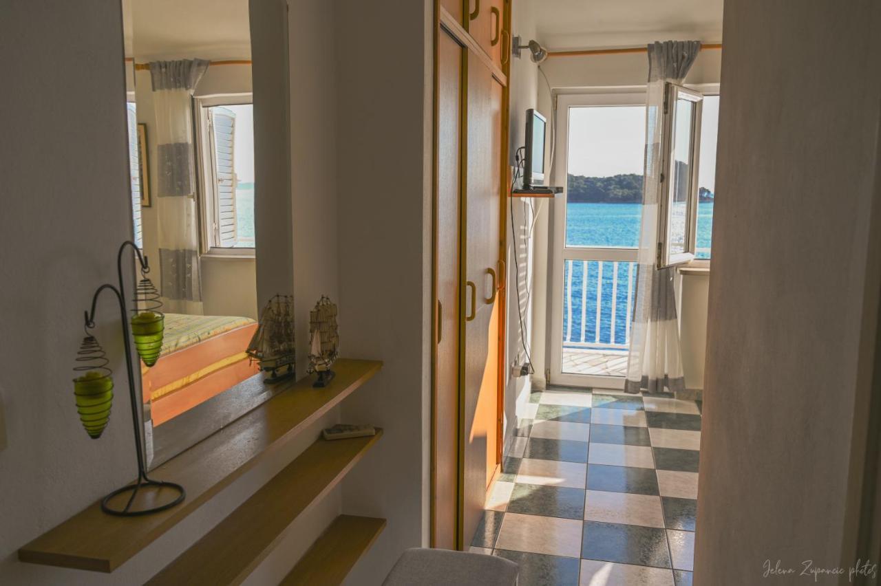Apartments Lastovo Silic ภายนอก รูปภาพ